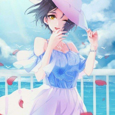 周冬雨亮相马思纯新片首映